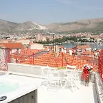 Domus Apartmán *