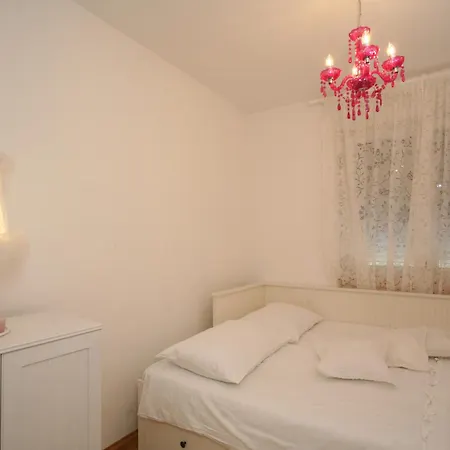 Apartment Domus