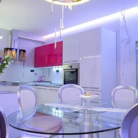 Apartment Domus
