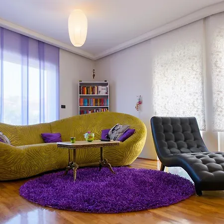 Domus Apartment