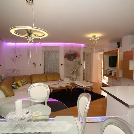 アパート Domus *