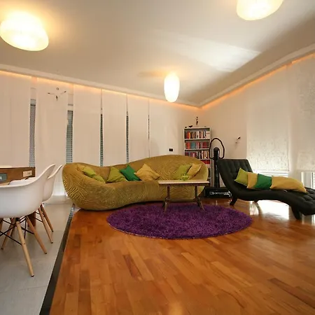 Domus