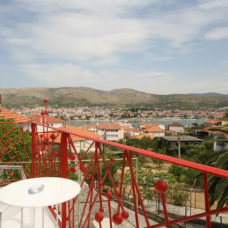 Domus * Trogir